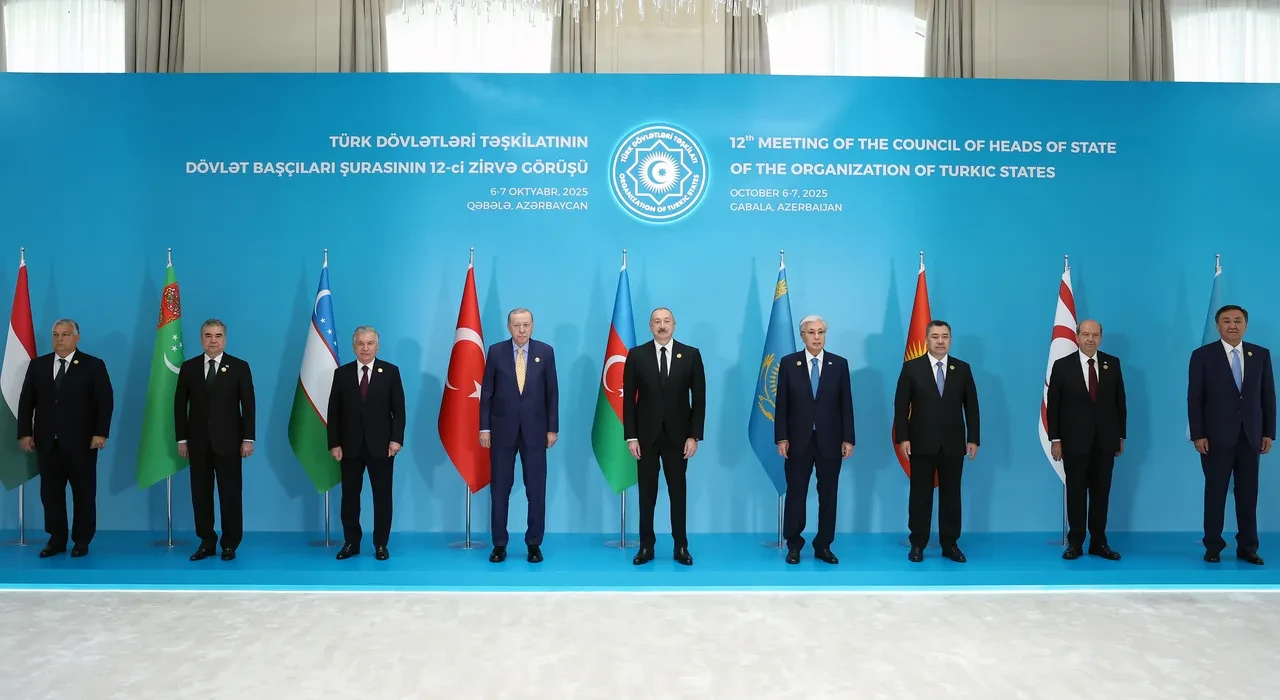 Cumhurbaşkanı Erdoğan 'İlk adımı atıyoruz' diyerek duyurdu! Ortak alfabeyle ilk eser