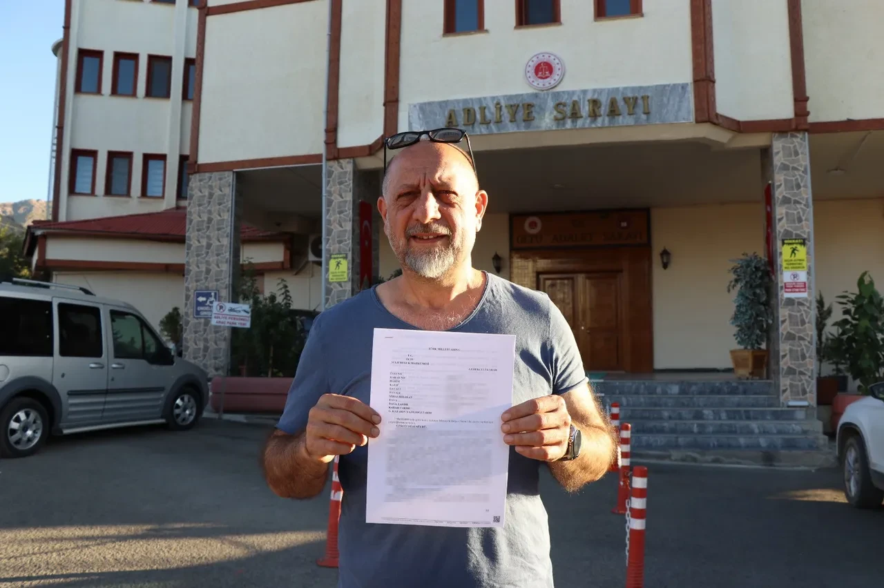 Erzurumlu kardeşler şoke oldu! Babalarının cenazesinde öldüklerini öğrendiler