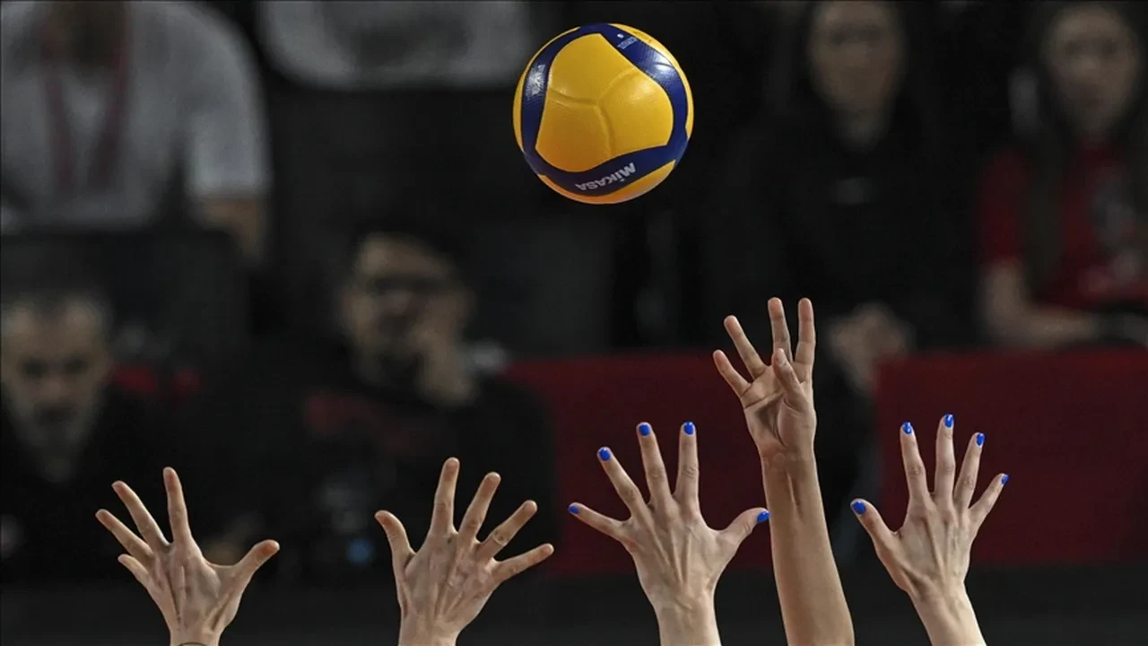Fenerbahçe kadın voleybol takımı maçları ne zaman, saat kaçta? VakıfBank ile karşılaşacak
