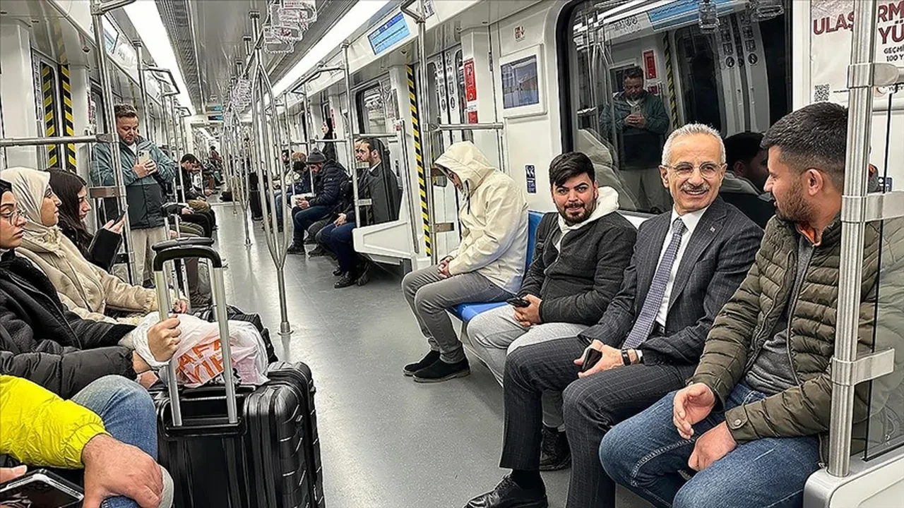 Gayrettepe-İstanbul Havalimanı metro hattında yolcu rekoru kırıldı