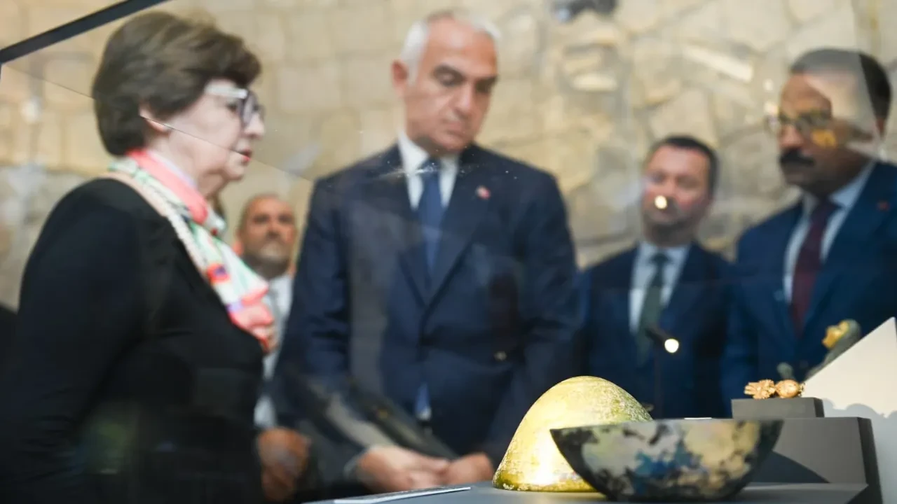 İsviçre, 7 tarihi eseri Türkiye'ye iade etti! 'Bu ne ilk ne de son eser' 