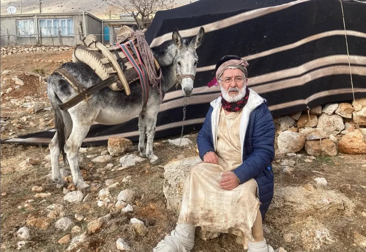 Kurtlar Vadisi'nin unutulmaz ismi Ali Sürmeli 41 yıldır aynı yerde yaşıyor! Görenler gözlerine inanamadı