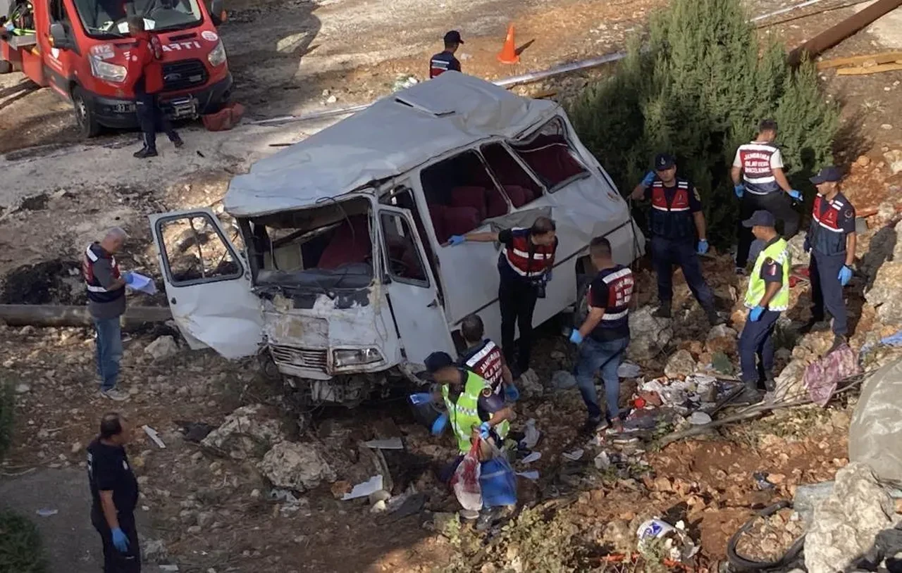 Mersin'de 4 kişinin hayatını kaybettiği kazada şoke eden gelişme! Sürücü ehliyetsiz çıktı