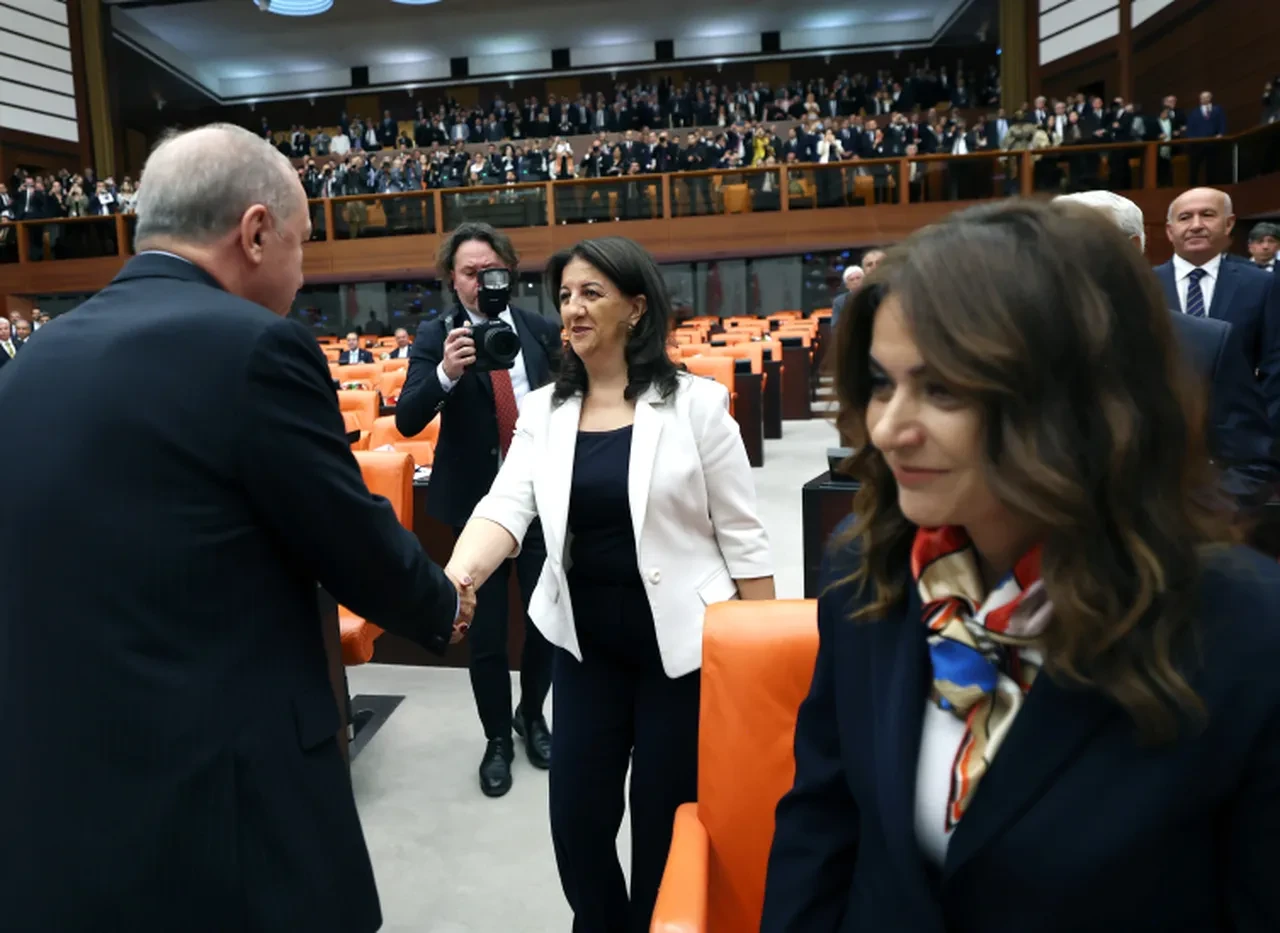 MHP lideri Bahçeli'den çok konuşulacak çıkış! 'İmralı YPG'ye yeni çağrı yapsın'