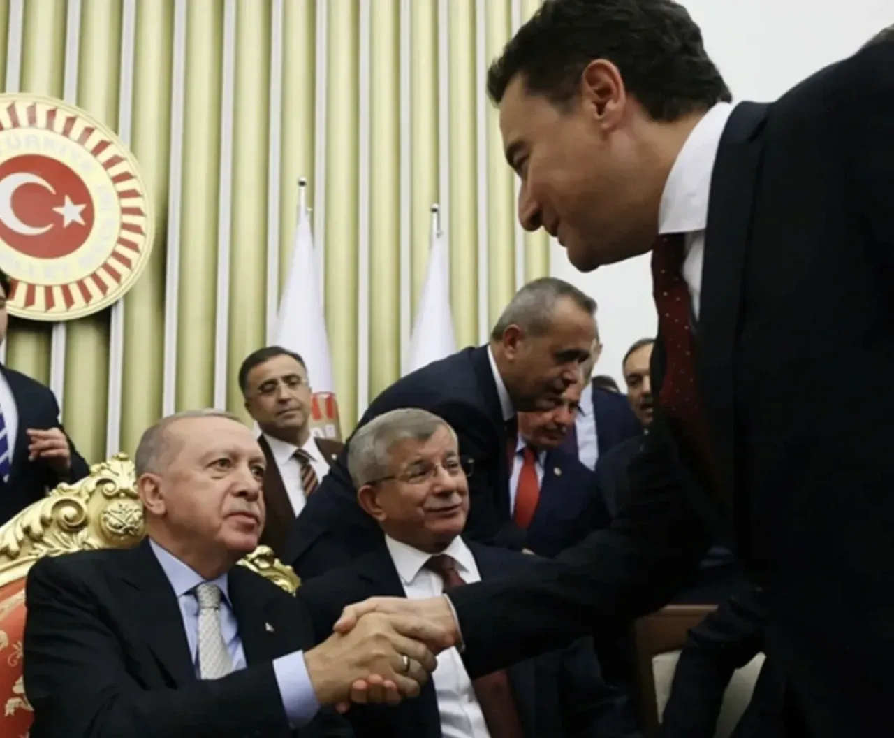 MHP lideri Bahçeli'den çok konuşulacak çıkış! 'İmralı YPG'ye yeni çağrı yapsın'