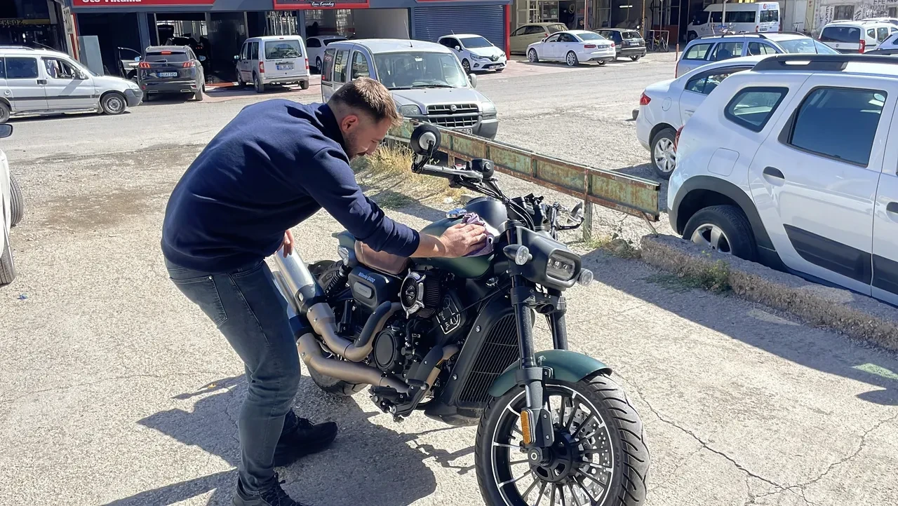 Sıfır kilometre motosiklet aldı, başına gelmeyen kalmadı! 'Kullanınca fark ettim ki...'