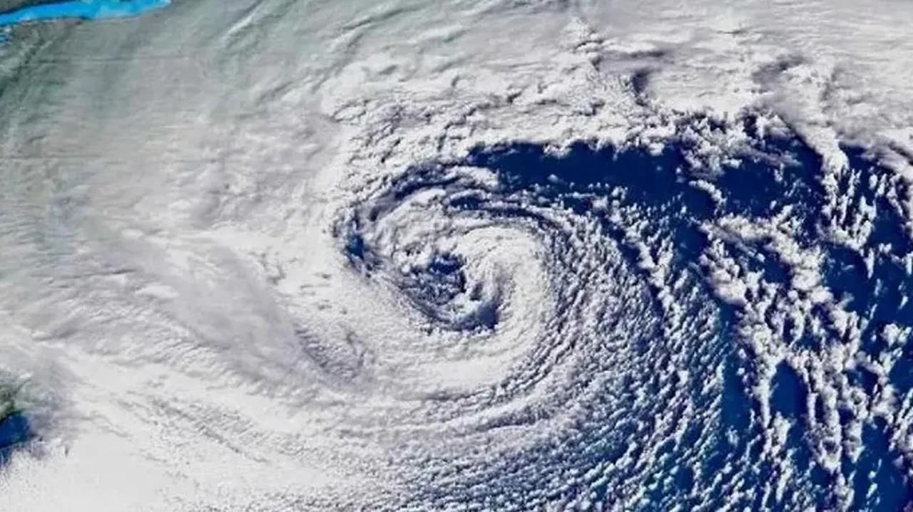 'Siklon dalgası' İstanbul'u fena vuracak! Sağanak ve dondurucu hava geliyor: Bu tarihlere dikkat