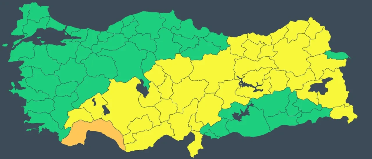 36 ilde alarm! Meteoroloji sarı ve turuncu kodla uyardı: Sağanak ve rüzgar bir arada