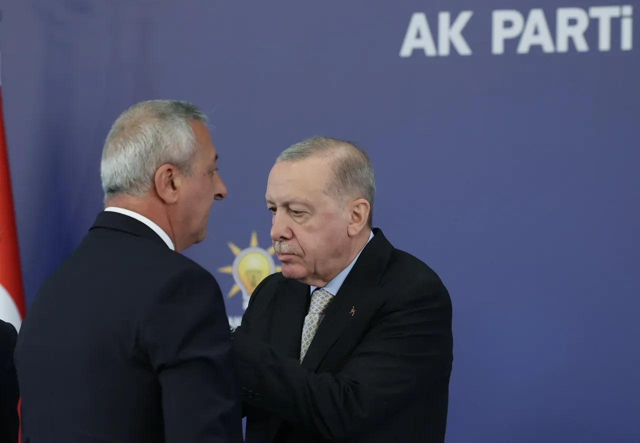 AK Parti'ye geçen belediye başkanları kimler, isim listesi? 7 belediye başkanı AK Parti'ye geçti