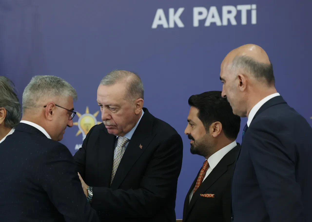 AK Parti'ye geçen belediye başkanları kimler, isim listesi? 7 belediye başkanı AK Parti'ye geçti
