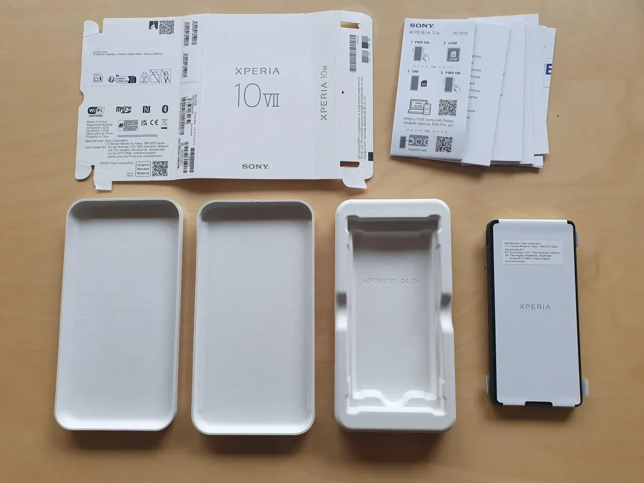 Akıllı telefonların kutusundan şarj kablosu da kaldırıldı