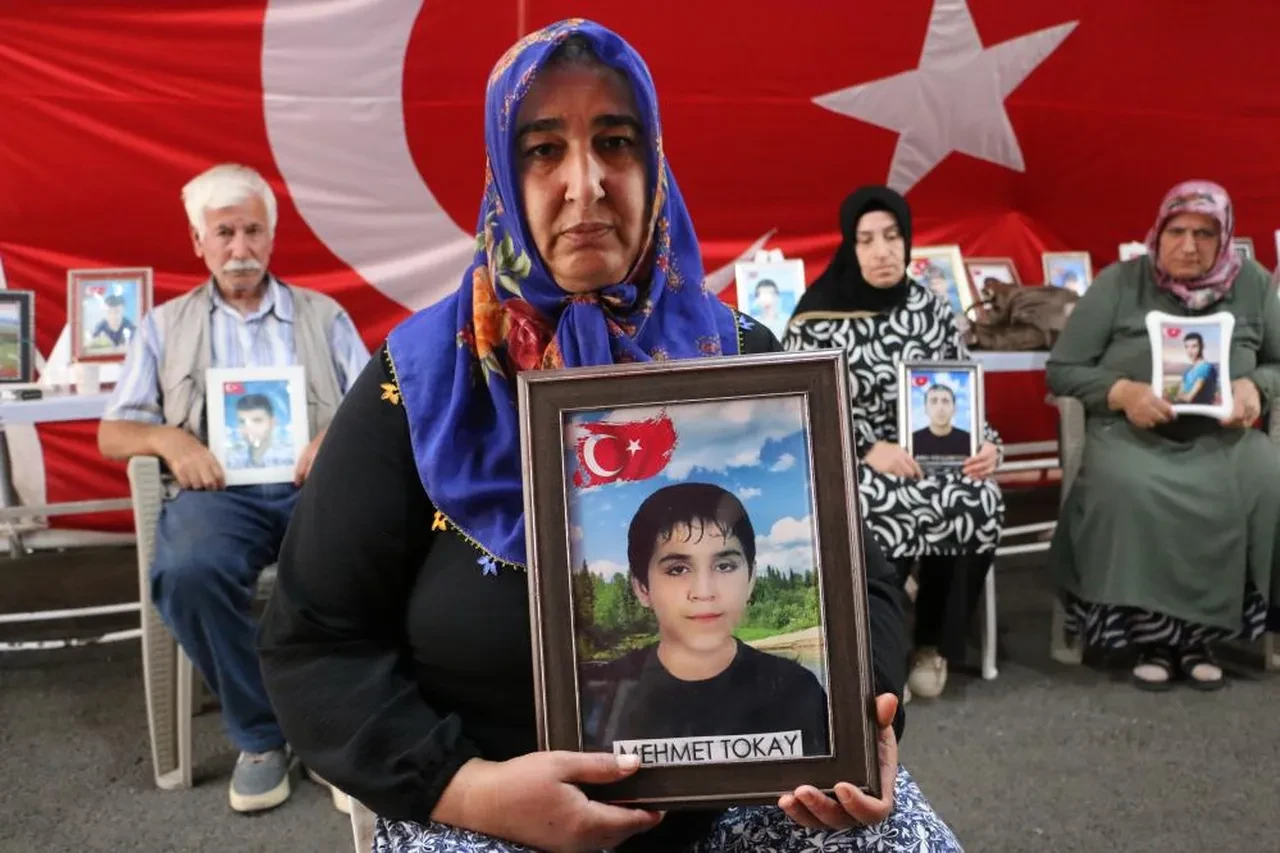 Diyarbakır annelerinden Devlet Bahçeli'ye dua ve teşekkür