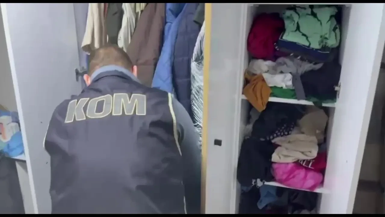 Ehliyetlerine el konulan sürücüleri hileyle kurtardılar! Şebeke üyeleri yakalandı