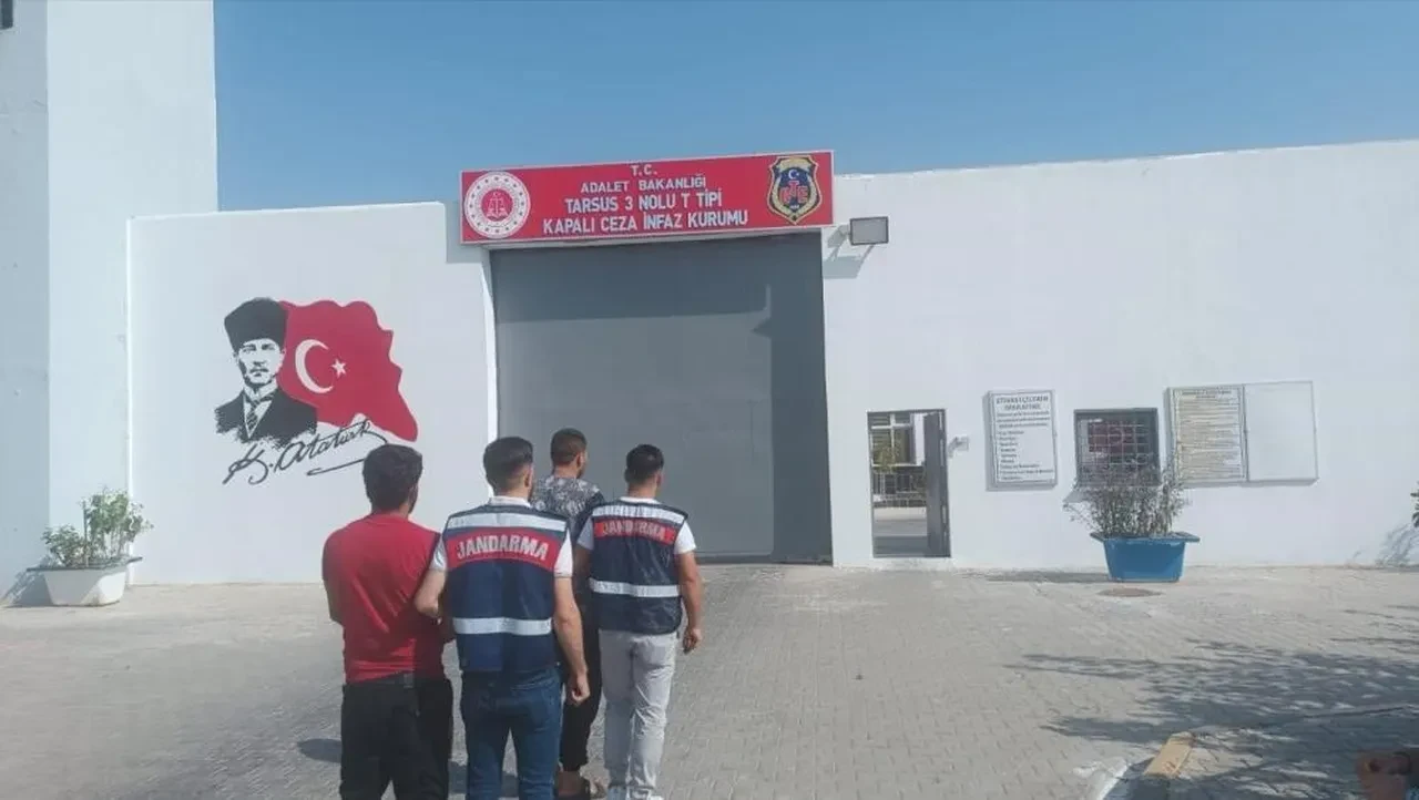 Eleman temin etmişler! DAEŞ'li teröristler yakalandı