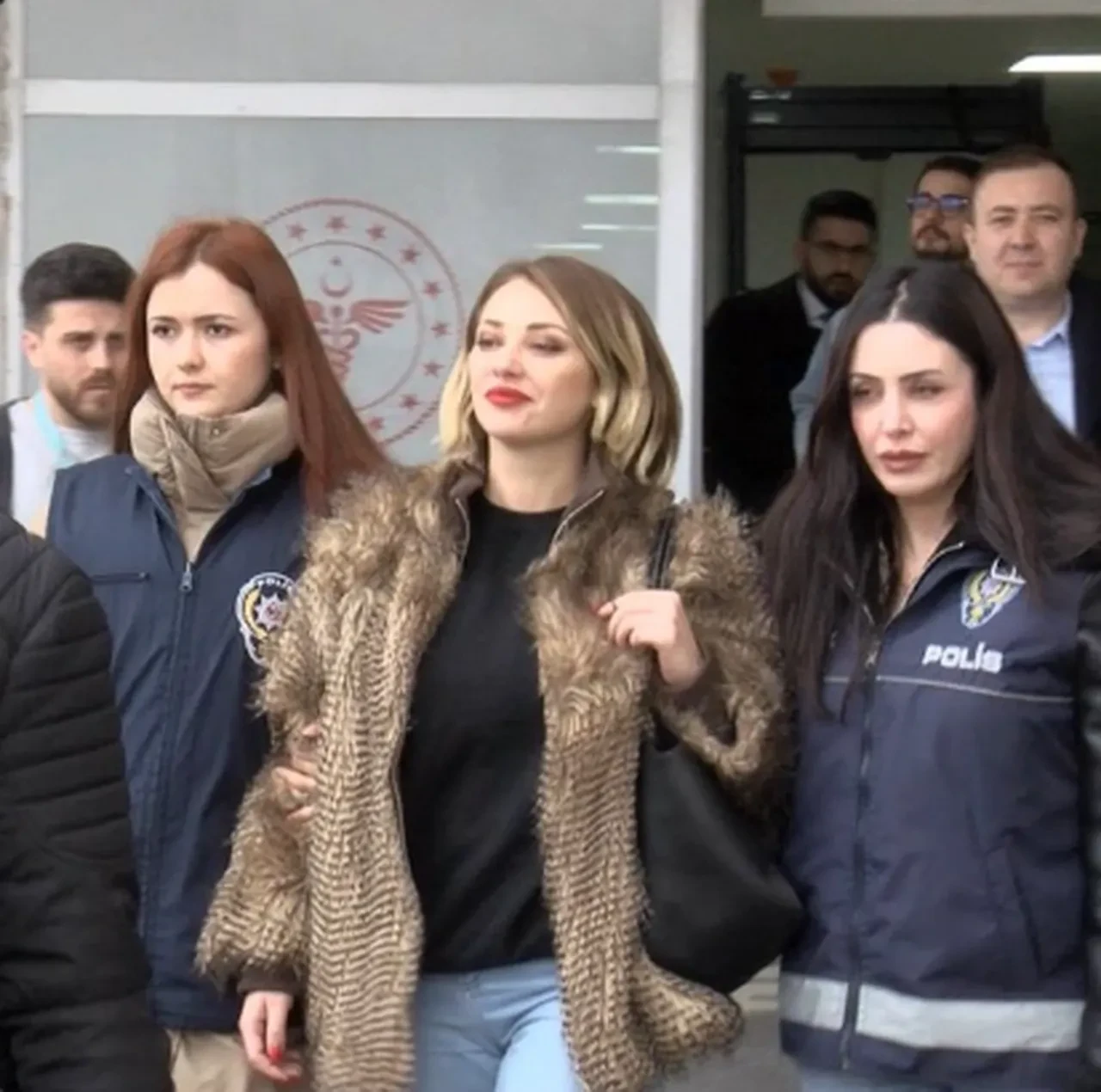 Feyza Altun “Gözaltı listesinde yokum" dediği anda kapısı çaldı