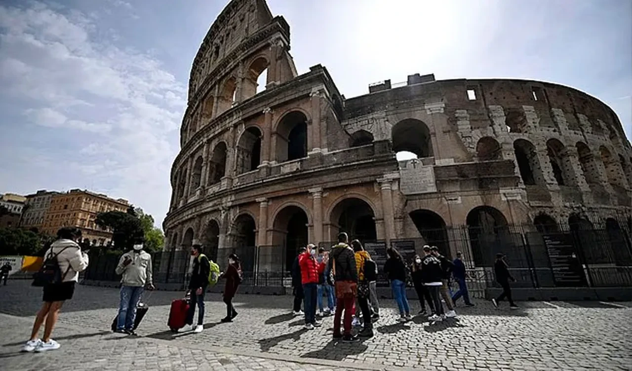 Kolezyum'da keşfedilen imparatorların gizli yolu ziyaretçilere açıldı