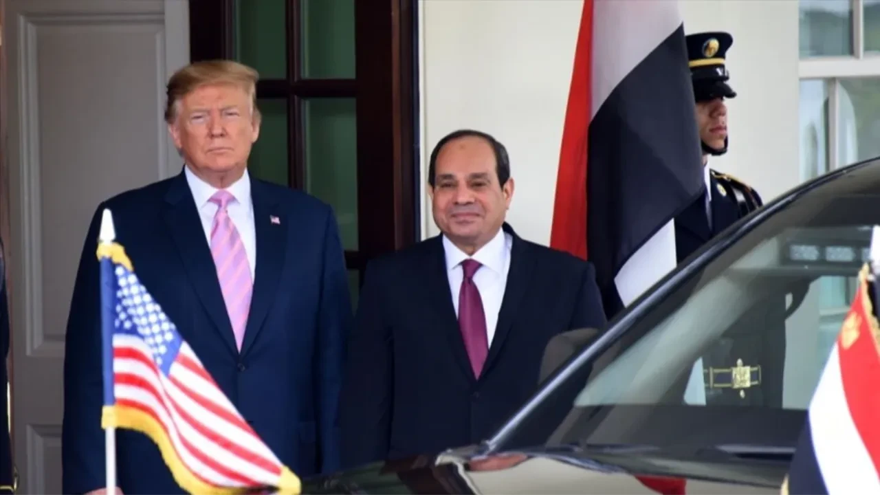 Mısır lideri Sisi'den ABD Başkanı Donald Trump'a davet: Barış imzaları atılırken burada olun