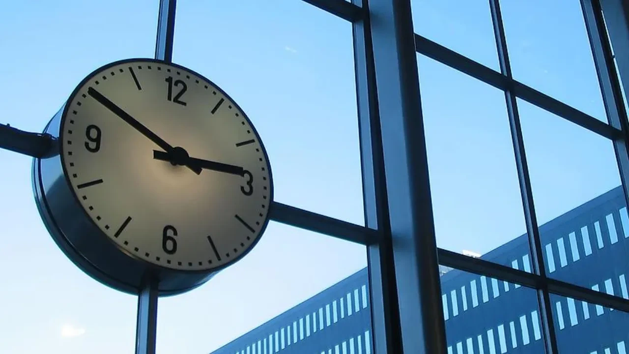Saatler geri alınacak mı ne zaman? Türkiye kış saati uygulaması