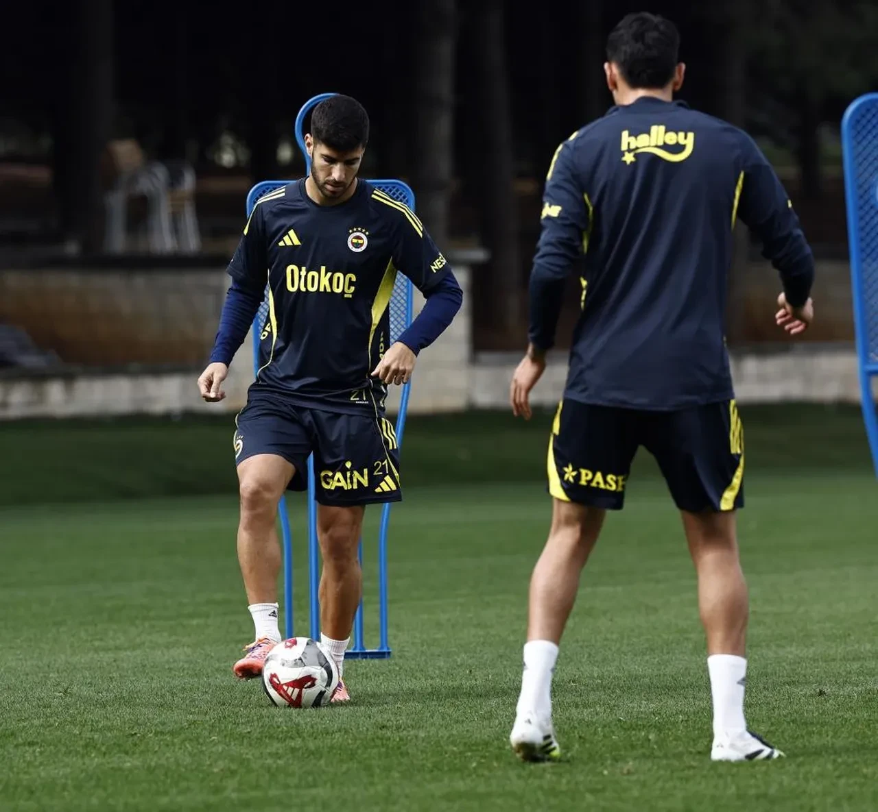 Sakatlığı yılan hikayesine dönmüştü: Fenerbahçe'de Jhon Duran'dan yeni haber var!