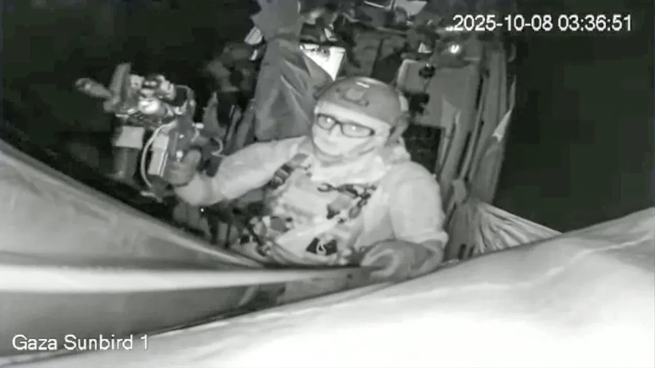 Son dakika... İsrail ordusu Özgürlük Filosu'na saldırdı: Aktivistler alıkonuldu