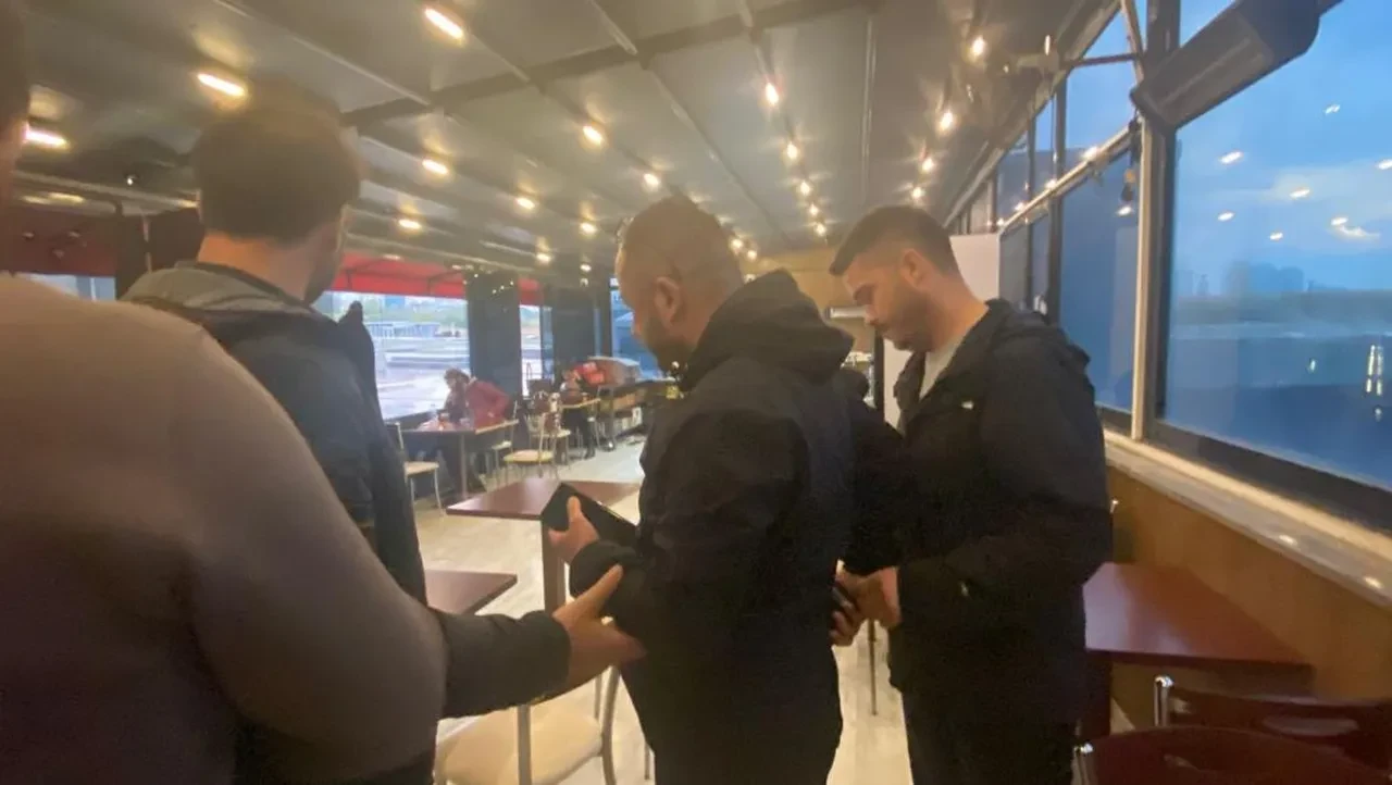 Tahliye oldu yine rahat durmadı! Dolandırıcı avukata böyle suçüstü yapıldı