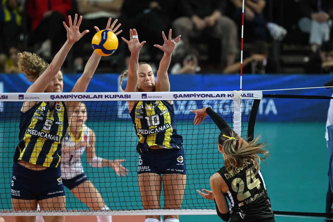 Vakıfbank Fenerbahçe maç skoru kaç kaç? Şampiyonlar Kupası kime gitti?