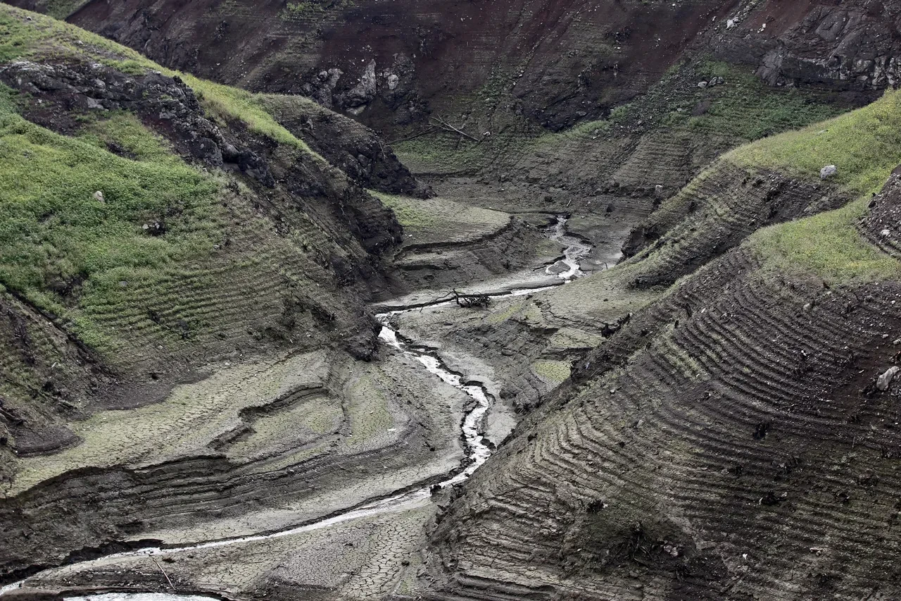 Yağışlar da etki etmiyor! Yuvacık'ta susuzluk alarmı