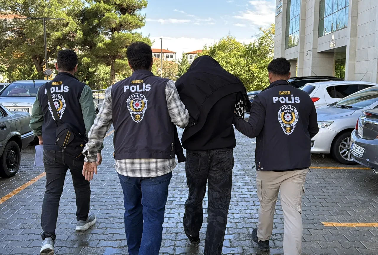 Yasa dışı bahisçilerin finans evine baskın! 