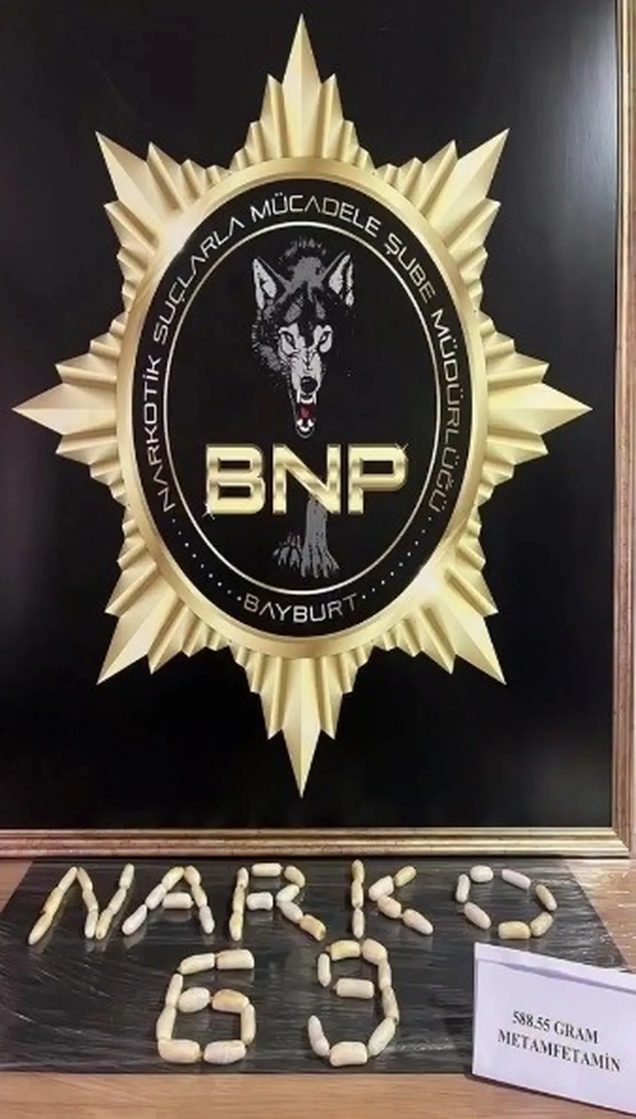 Yuttuğu uyuşturucu kapsülleri bağırsaklarından çıktı! İran uyruklu zehir taciri tutuklandı