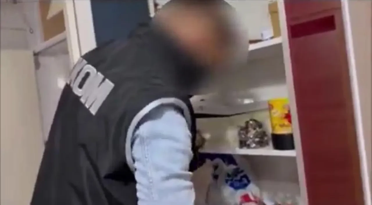 Ağrı’da sahte dolar ve tarihi eser operasyonu: Tutuklama var!