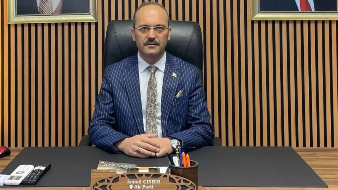 AK Parti'de bir istifa daha: İlçe başkanı İsmail Cinbir affını istedi