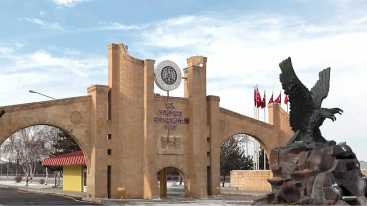 Atatürk Üniversitesi'nden tarihi başarı! Dünya sıralamasına girdi