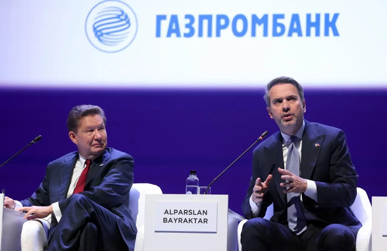 Bakan Bayraktar'dan ucuz ve güvenli enerji sinyali