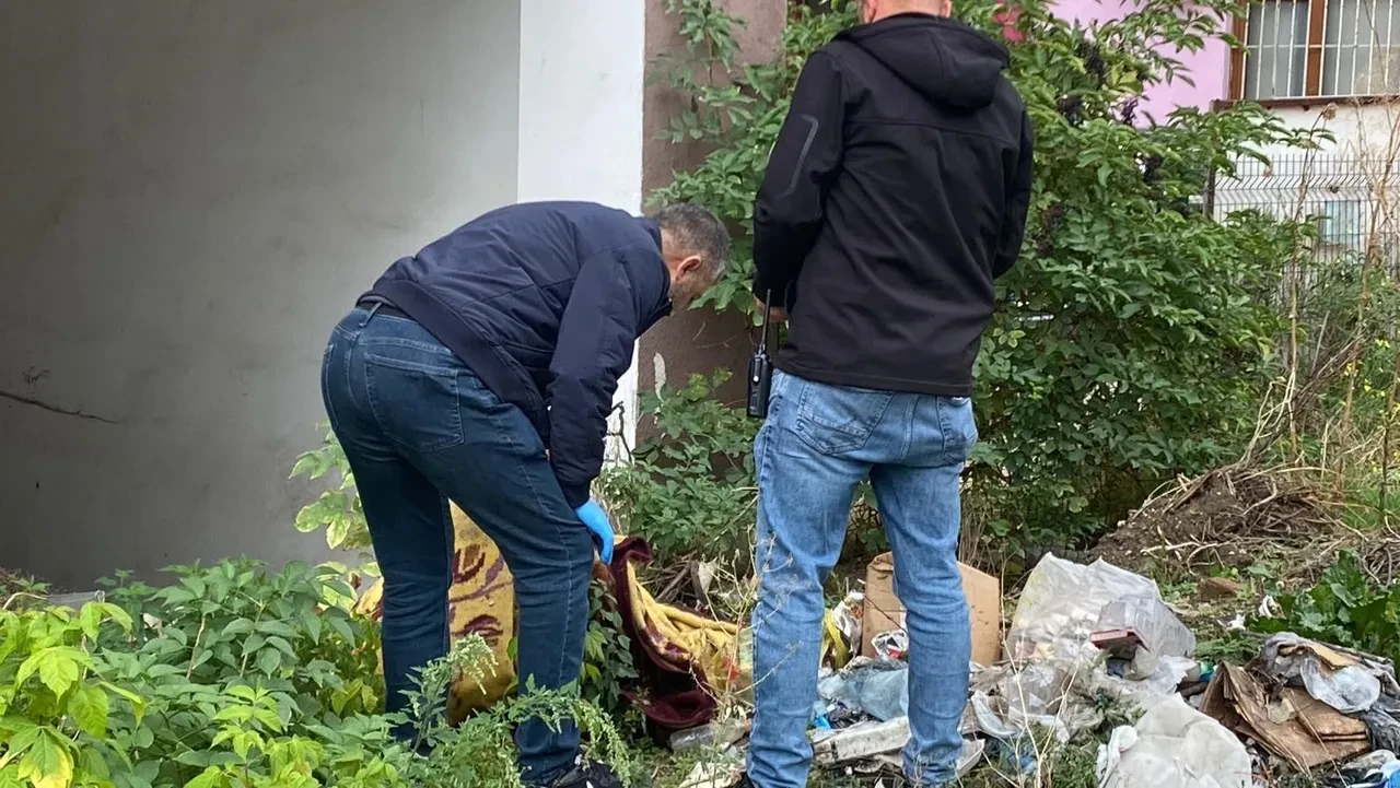 Battaniyeye sarılı ceset ihbarı ekipleri harekete geçirdi! Bakın içinden ne çıktı