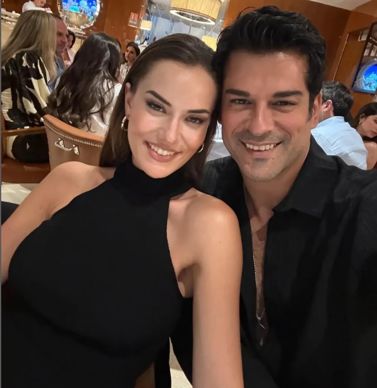 Burak Özçivit trafikte hayranının sorusu karşısında söyleyecek söz bulamadı 