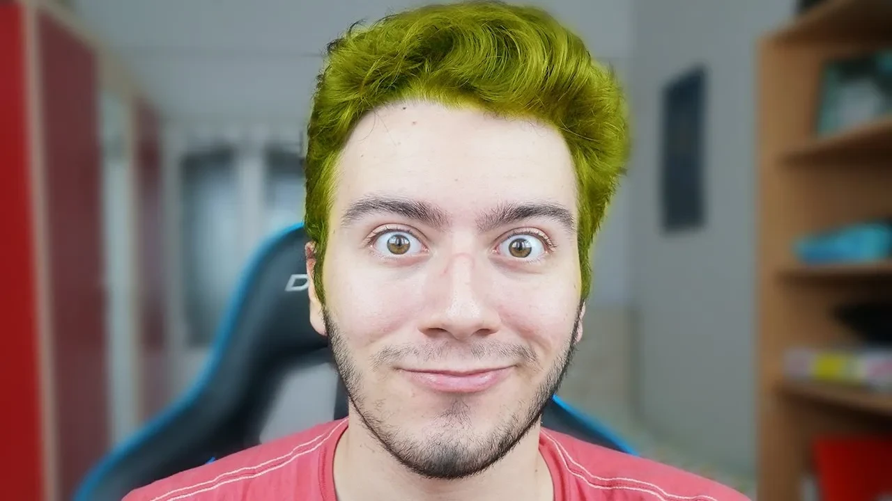 Enes Batur YouTube kanalını kapattı! Türkiye'nin en çok takipçiye sahip ismi değişti