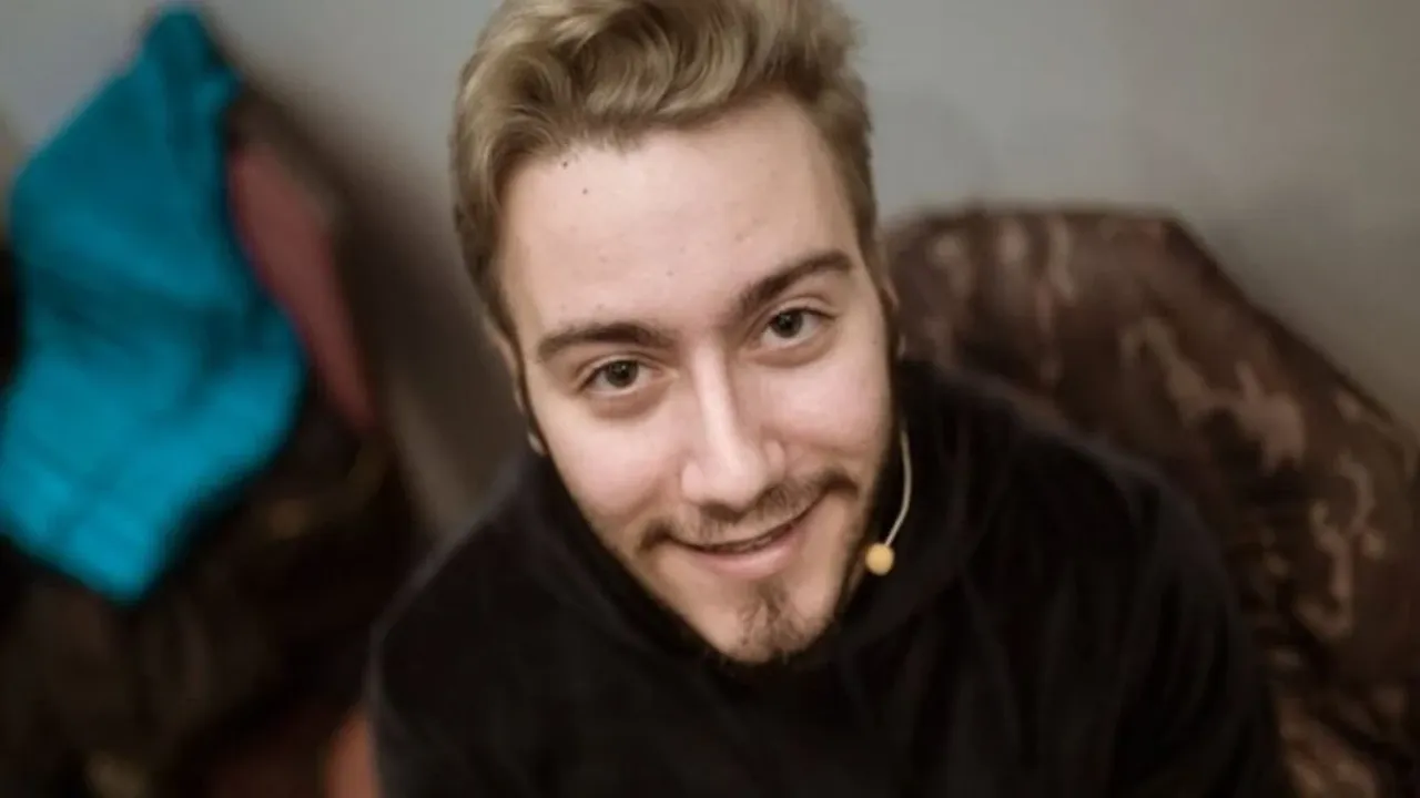 Enes Batur YouTube kanalını kapattı mı, neden? Türkiye'nin en çok aboneye sahip kanalıydı