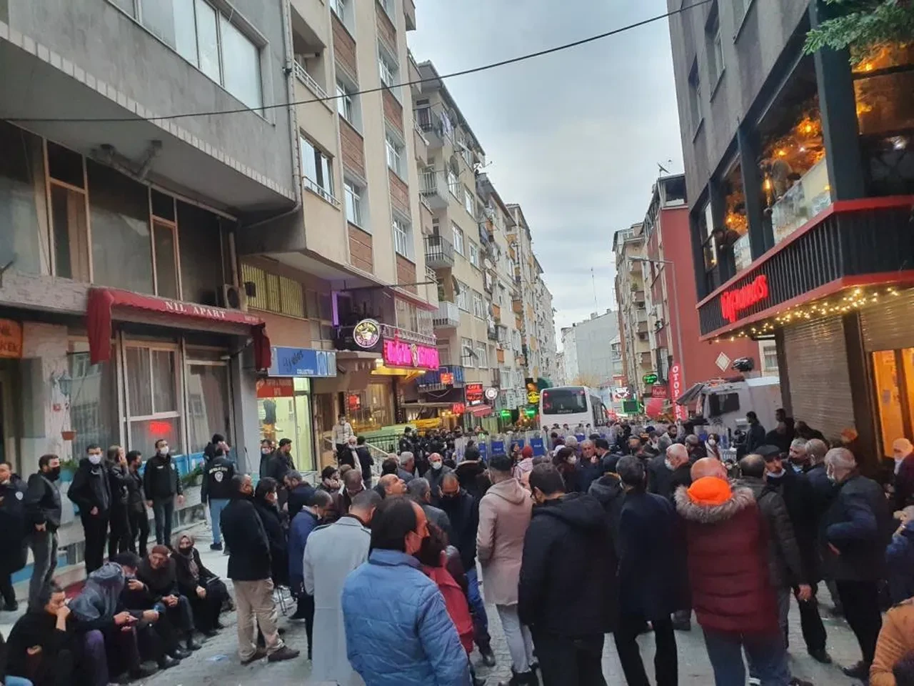 HDP ilçe binasına silahla giren sanığın yargılandığı davada karar