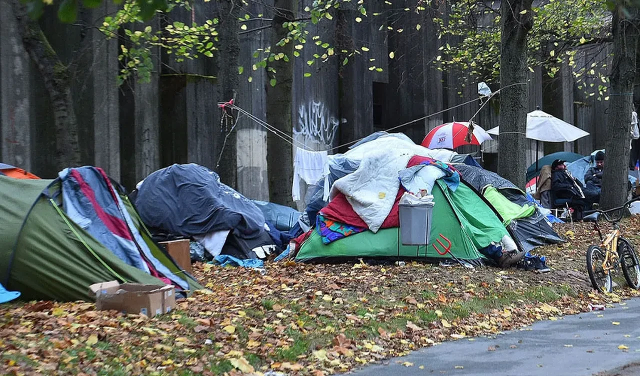 İngiltere sınıfta kaldı! Evsizlik krizi rekor seviyeye ulaştı: Her gün 4 kişi öüyor