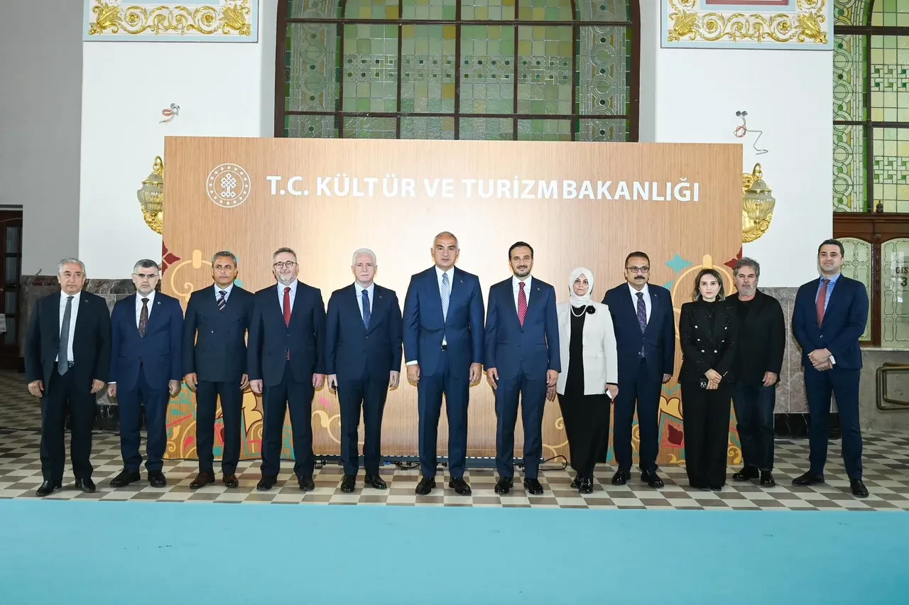 Haydarpaşa ve Sirkeci Garı yeniden hayat buluyor! Yeni kültür sanat adası olacak 