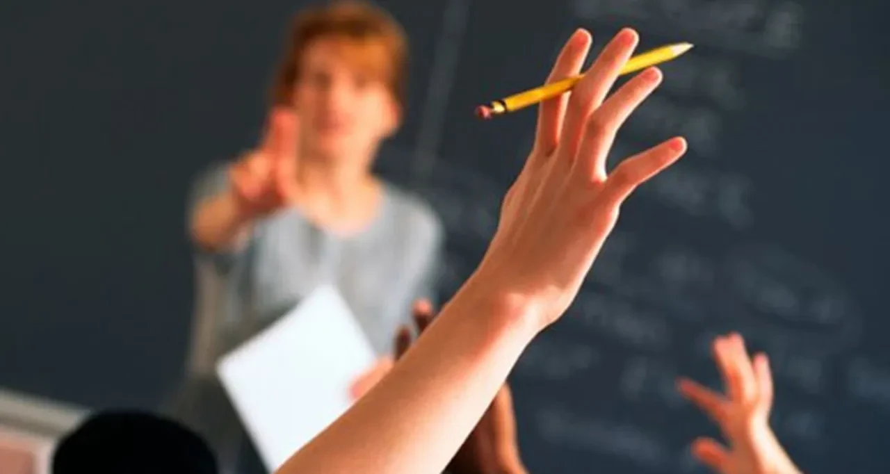 MEB genelgesi sonrası yasaklar başladı! 'Tayt, kot, mini etek, şalvar...'