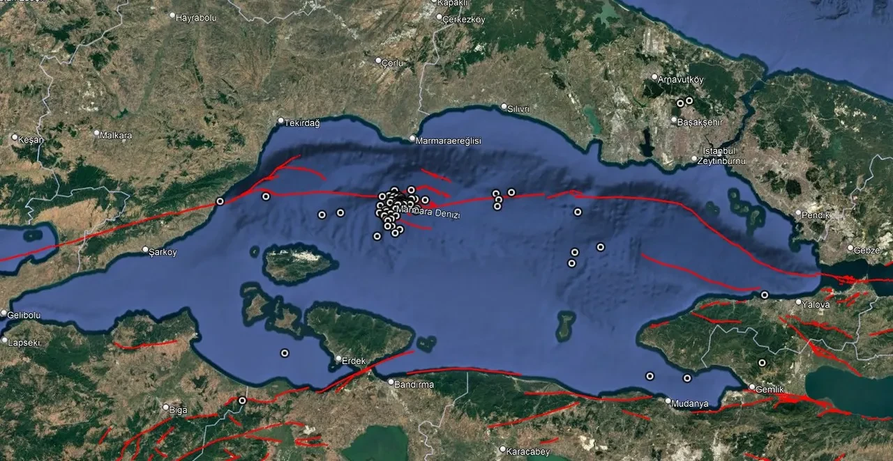 Okan Tüysüz: Depremlerin yoğunlaştığı yer Marmara çukuru 