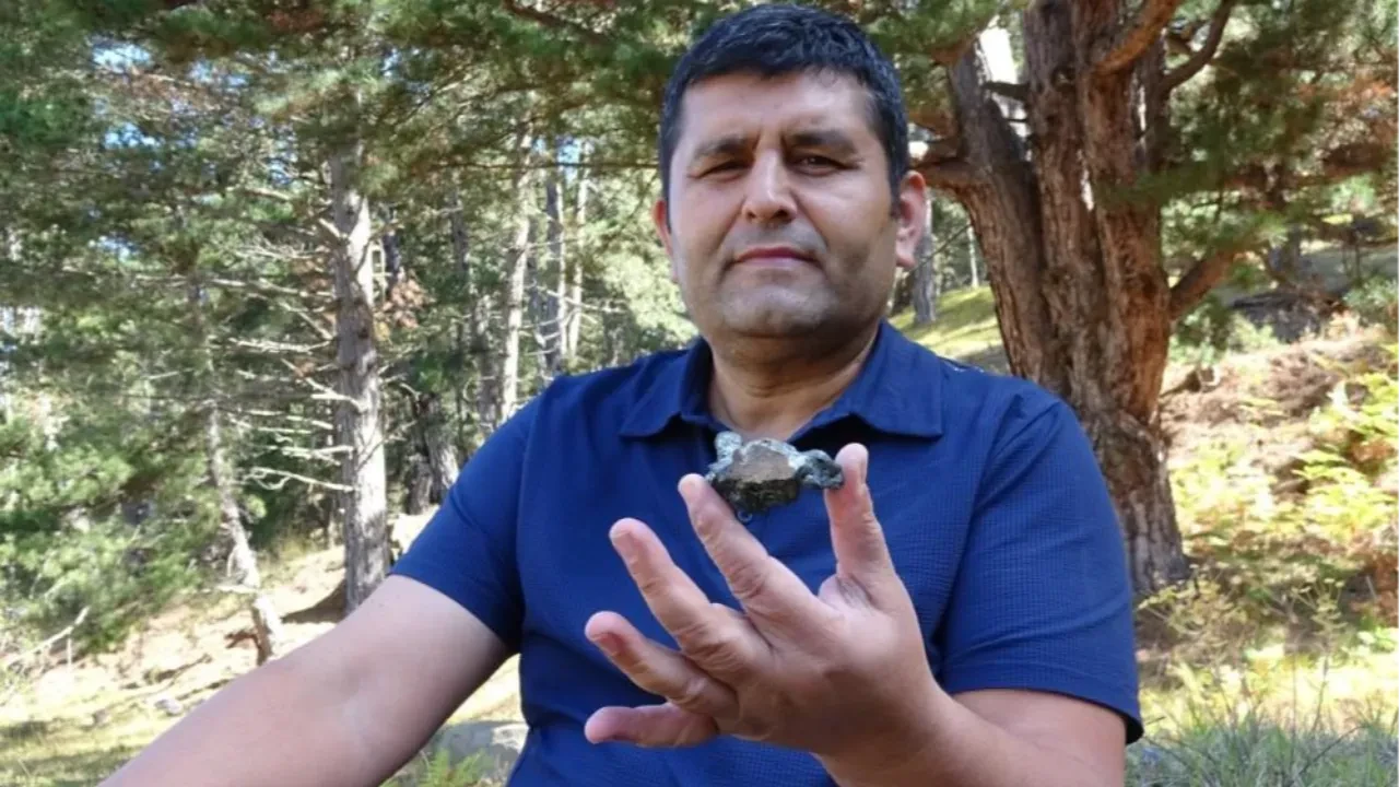 Ormanda gezerken göktaşı buldu! "Doğaya bakışım değişti"