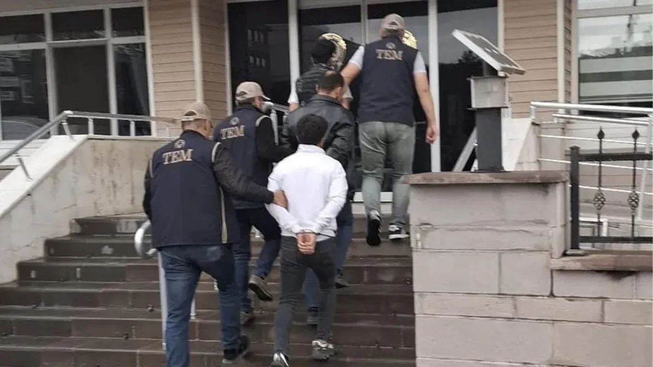 PKK/KCK propagandası yaptıkları tespit edildi: 3 yabancı uyruklu yakalandı
