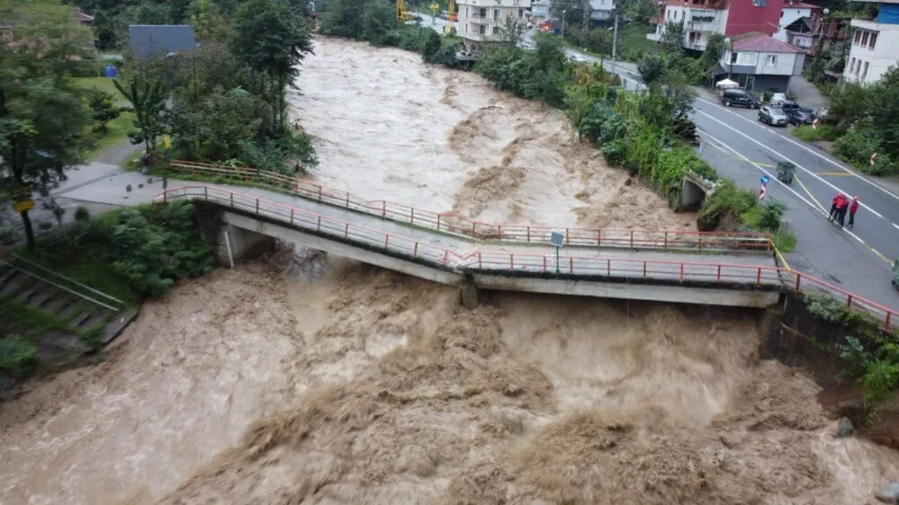 Rize'deki sel felaketinin bilançosu ağır! 