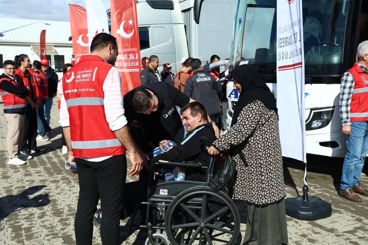 Suriyelilerin dönüşleri sürüyor: 'Türkiye bize çok yardımcı oldu'