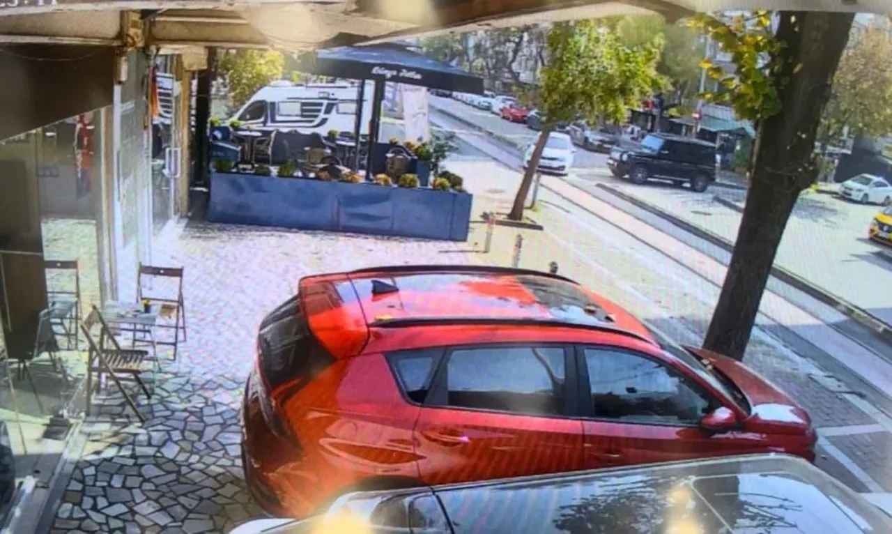 15 milyon TL'lik cipe çarpmak yerine tatlıcı dükkanına girdi