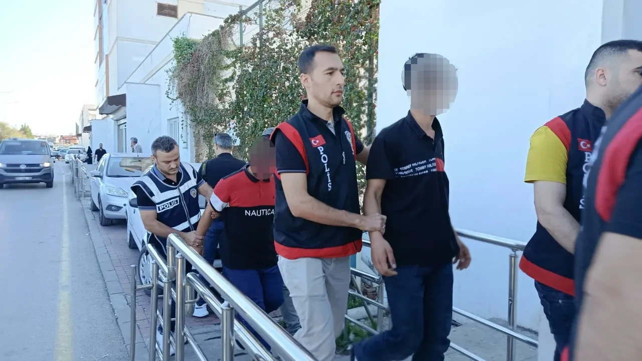 Adana'da kanlı bıçaklı kavgada yeni gelişme! Küçük failler gözaltına alındı