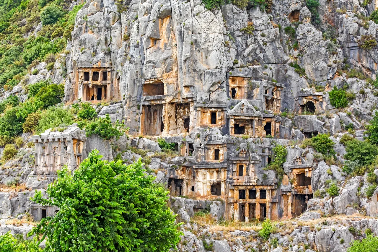 Akdeniz rüzgarıyla sanat yolculuğu: Antalya Kültür Yolu Festivali Başladı