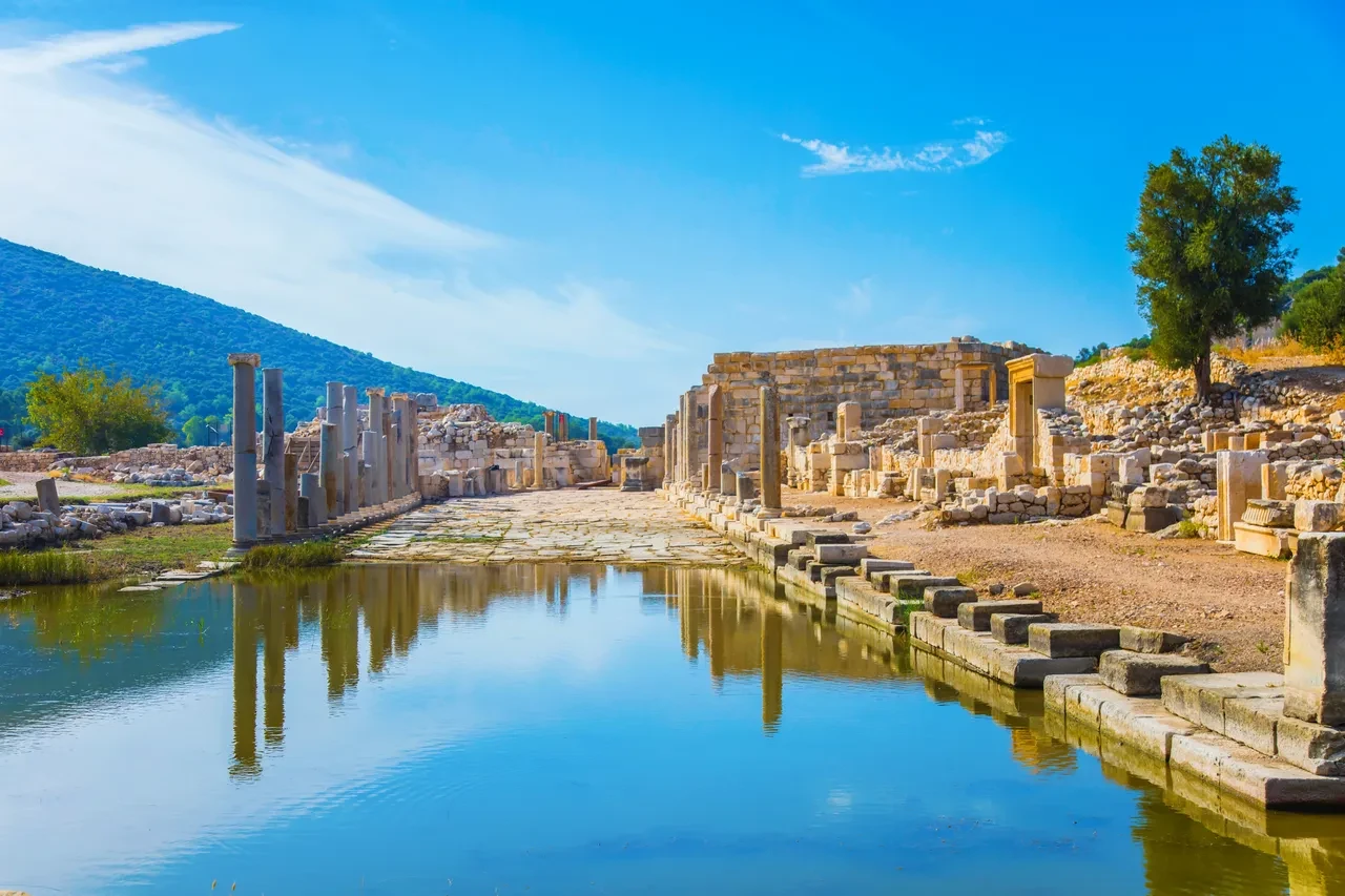 Akdeniz rüzgarıyla sanat yolculuğu: Antalya Kültür Yolu Festivali Başladı